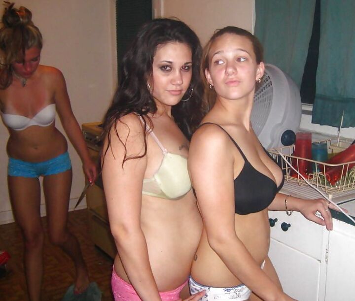Some satin chicas