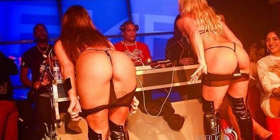 Eliana Stripper nude