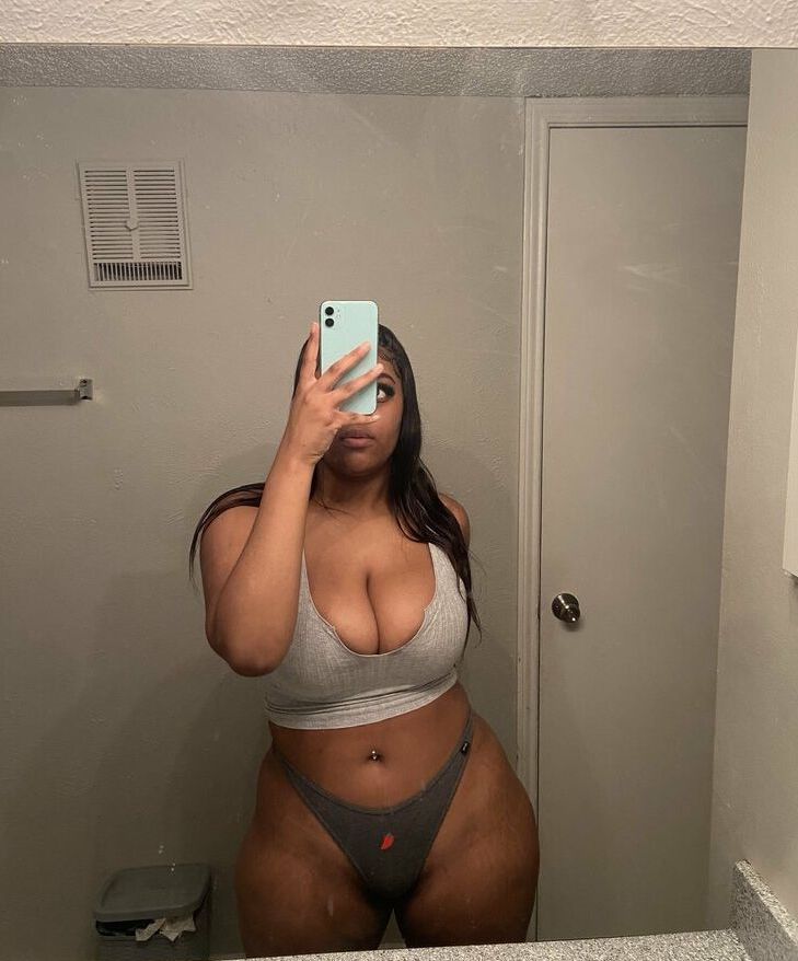 Bundleofdom nude