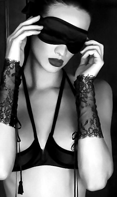 BLACK&WHITE pictures