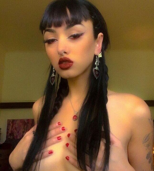 Arivalilith nude