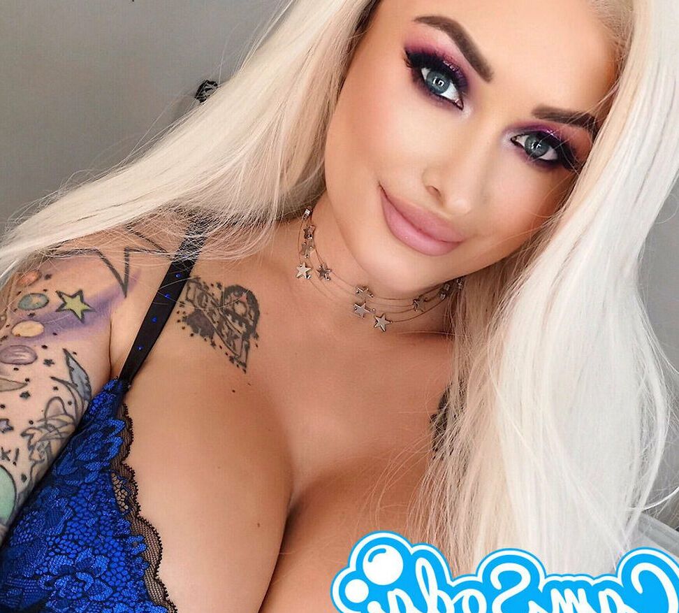 LauraLux nude