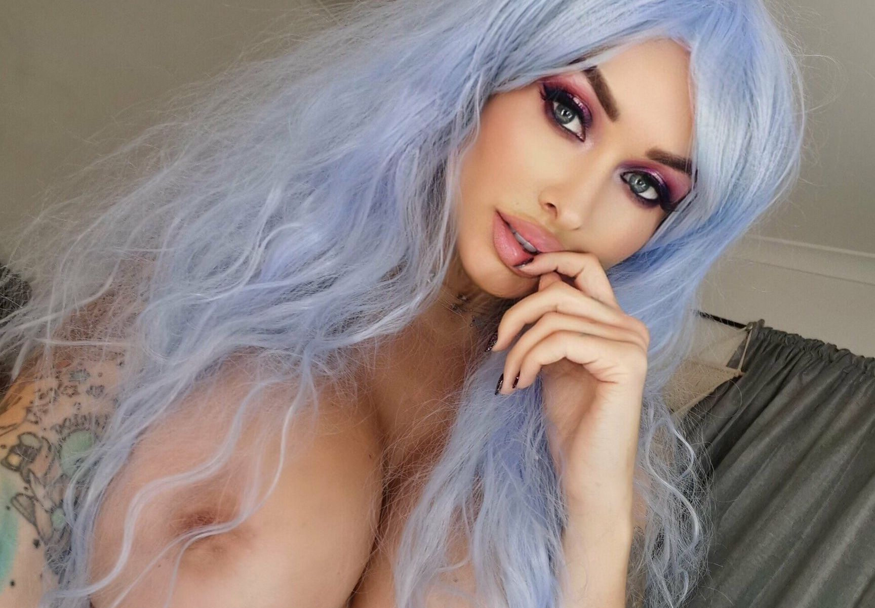 LauraLux nude