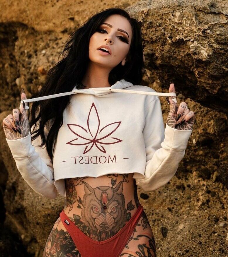 Angela Mazzanti nude