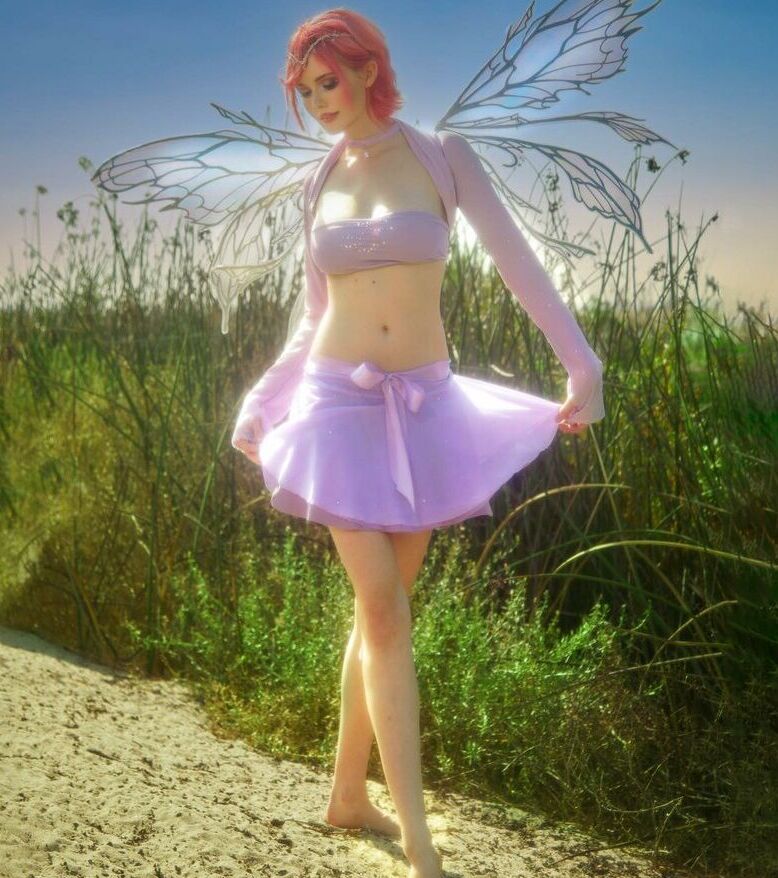 Avaandwar nude