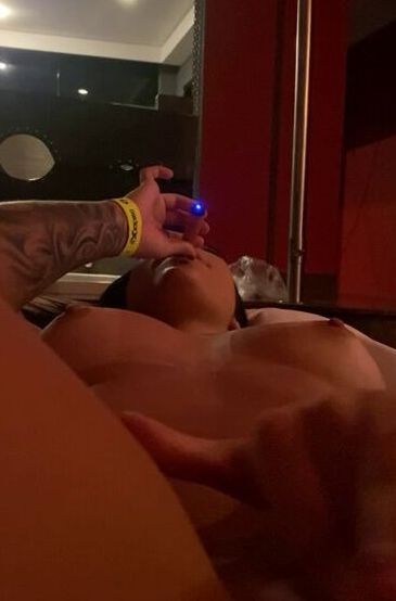 Japa Ale nude