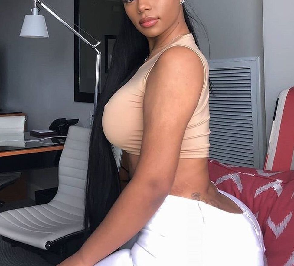 Strella Katt nude