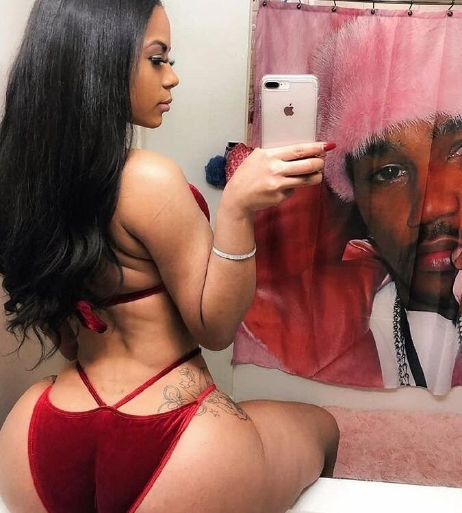 Strella Katt nude
