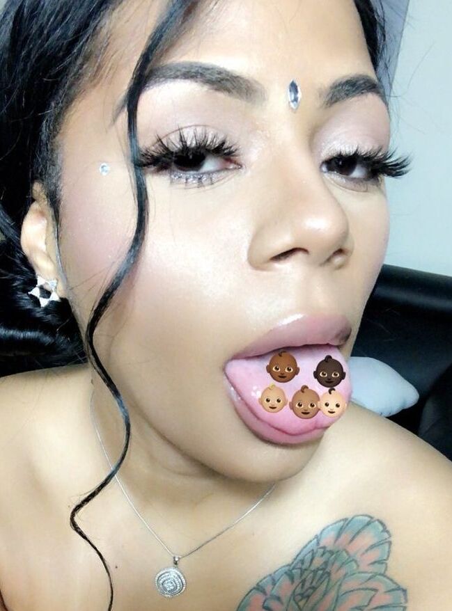 Strella Katt nude