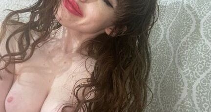 EmeryEverest nude