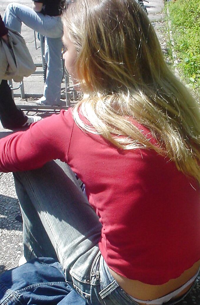 Some Random Candid Pics of Berlin-Schoolgirls