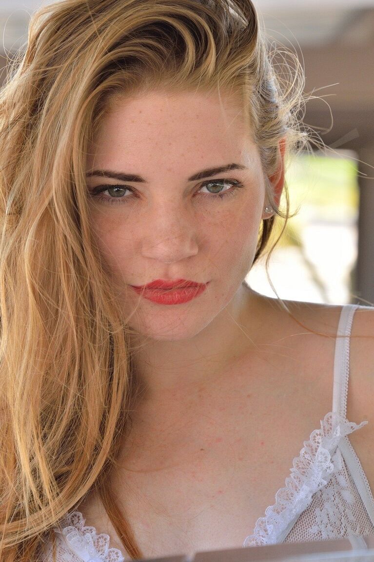 Misty Sexy Natural Form