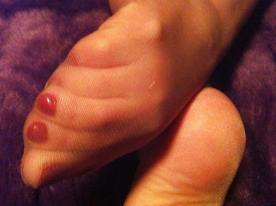 Red toes and nylons