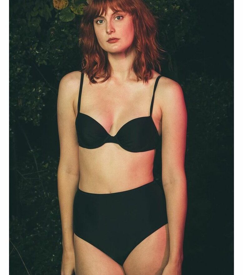 Erine [Redhead] nude
