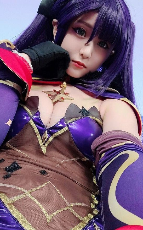 Lewd Cosplayer nude
