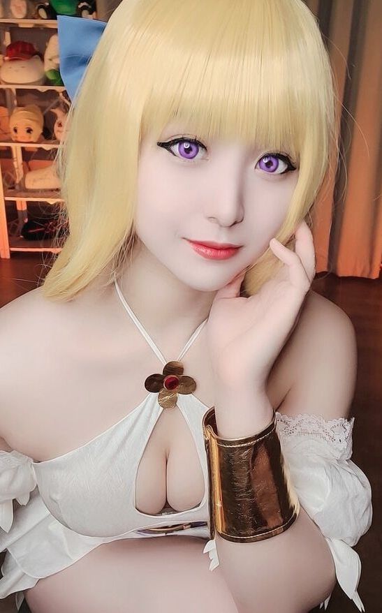 Lewd Cosplayer nude