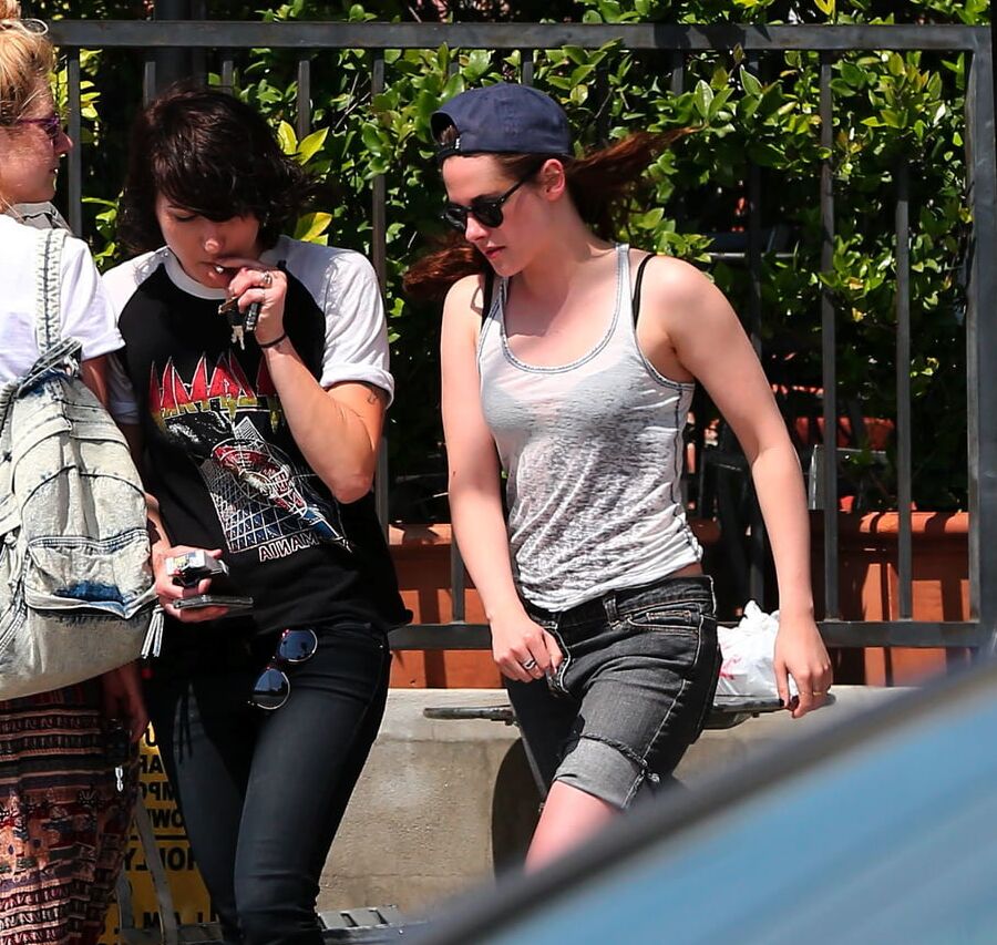 Kristen Stewart is my obsession queen.