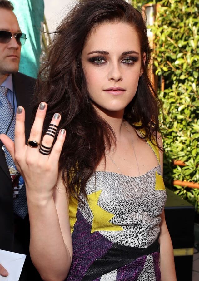 Kristen Stewart is my obsession queen.