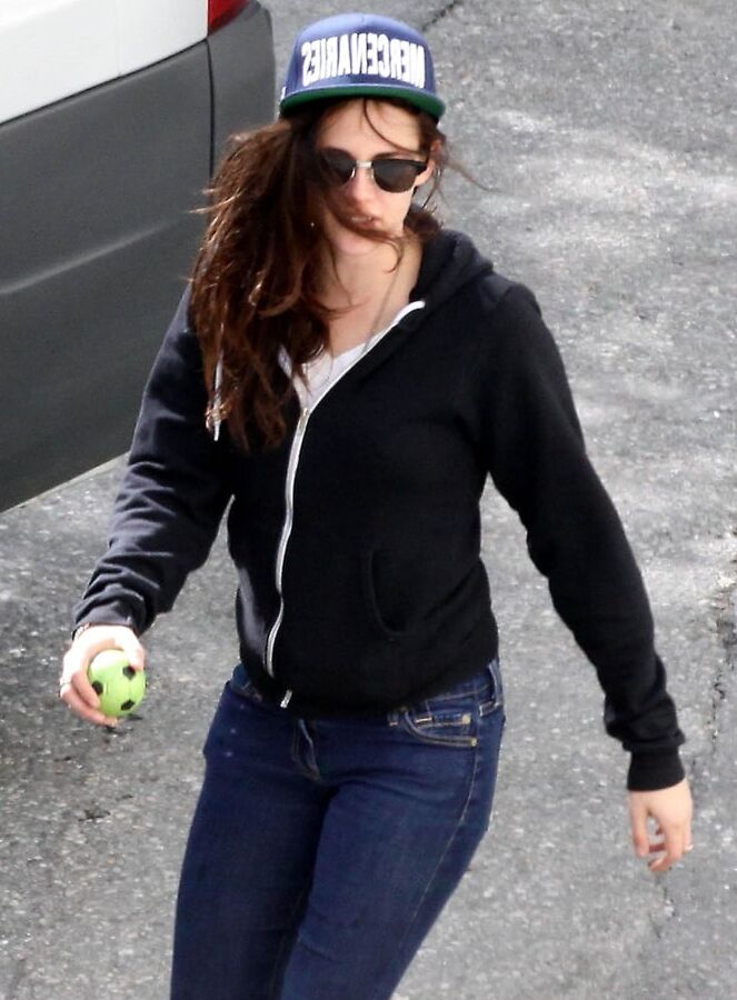 Kristen Stewart is my obsession queen.