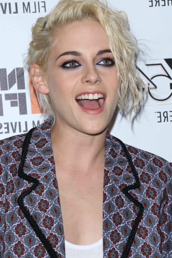 Kristen Stewart is my obsession queen.