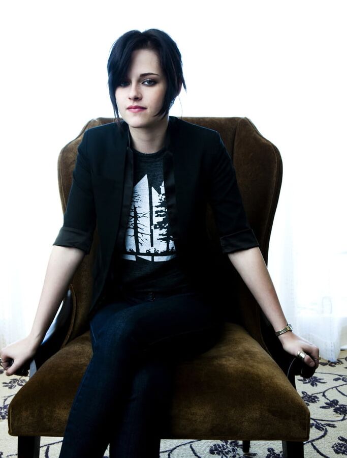 Kristen Stewart is my obsession queen.