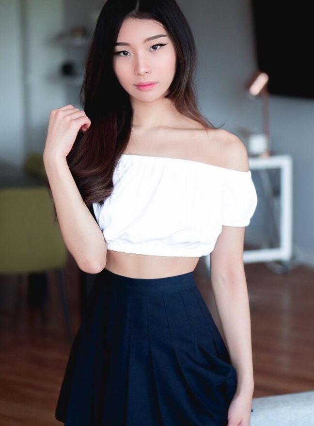 Bambei nude