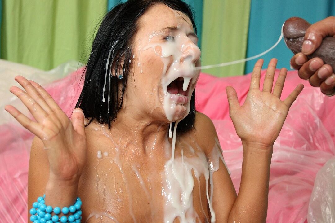 Ashli Orion fucked by a black cumhose