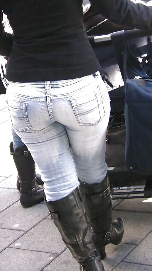 Ass In Tight Jeans