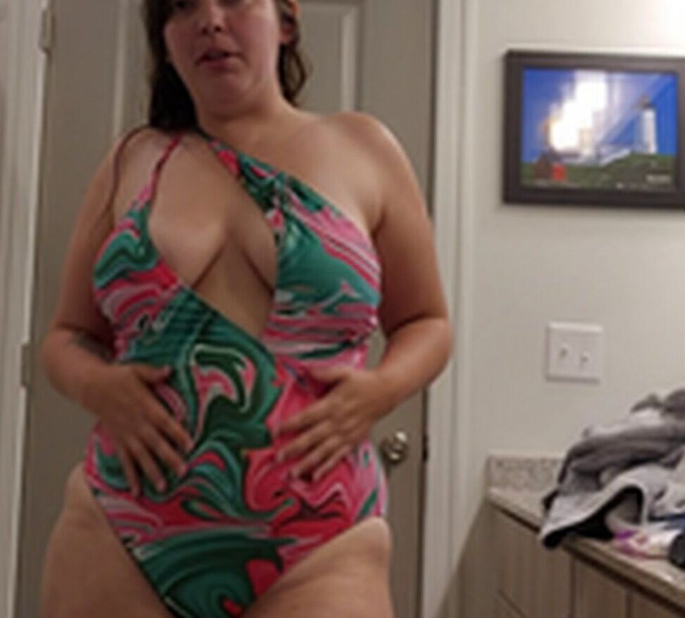 Lisa ASMR nude