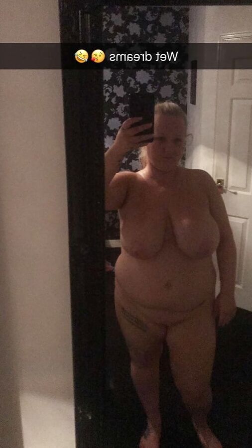 Selfie whore