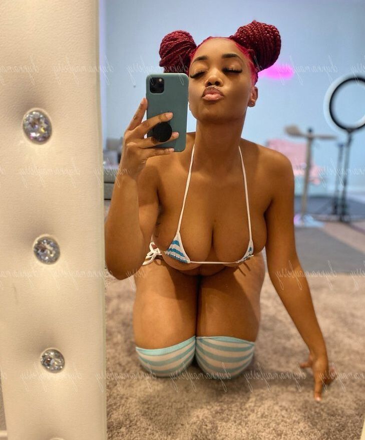 Mayberrychynna nude