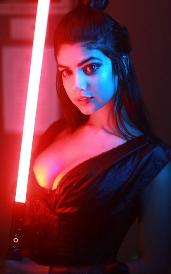 Kami Cosplayer nude