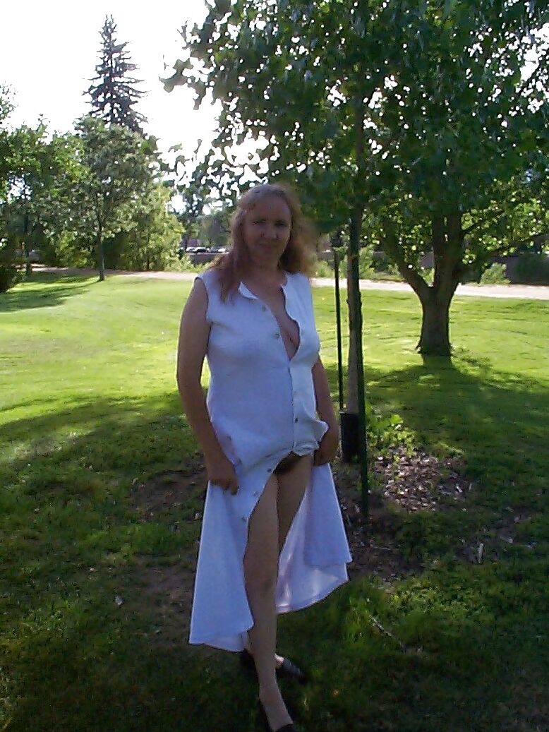 Hairy Pussy Exposed in Public Park