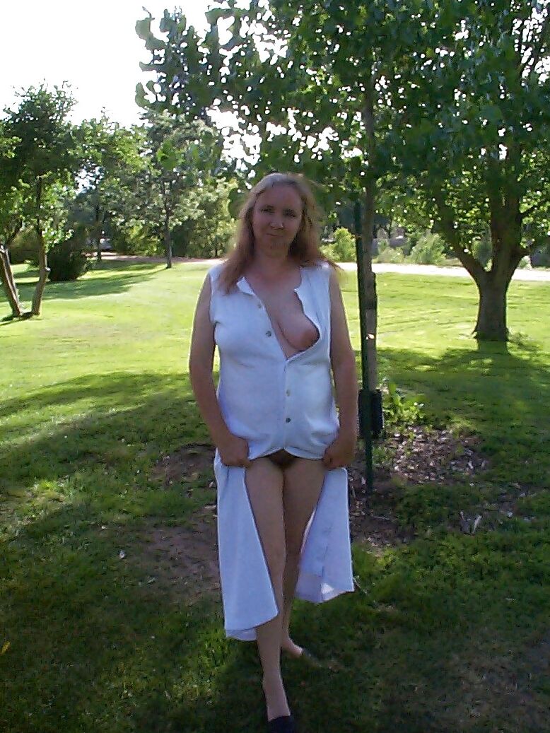 Hairy Pussy Exposed in Public Park