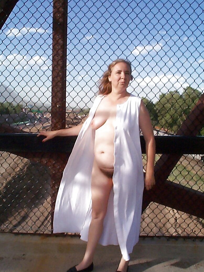 Hairy Pussy Exposed in Public Park