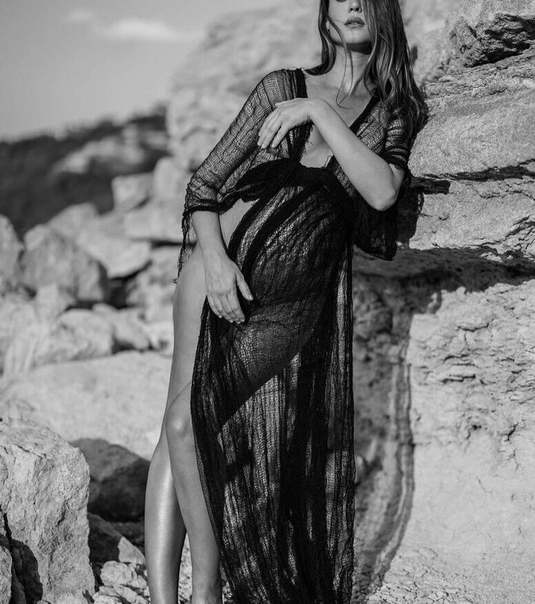 Odette Annable nude