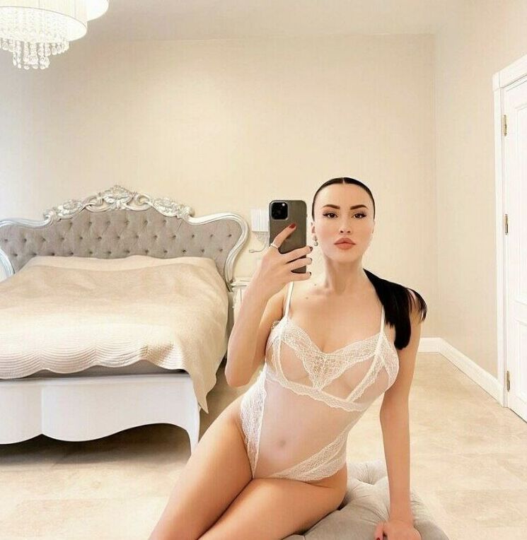Santa Kitana nude