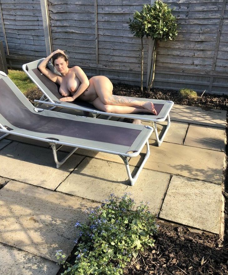 Bonnie Tawny nude