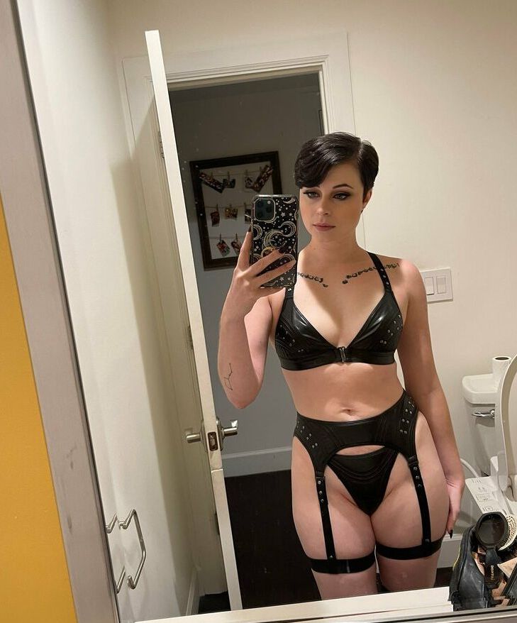 Harlihero nude