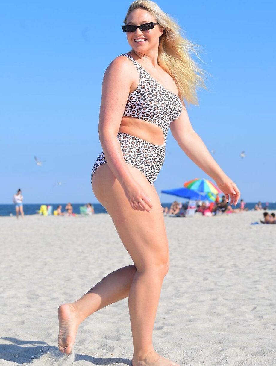 Iskra Lawrence Hot