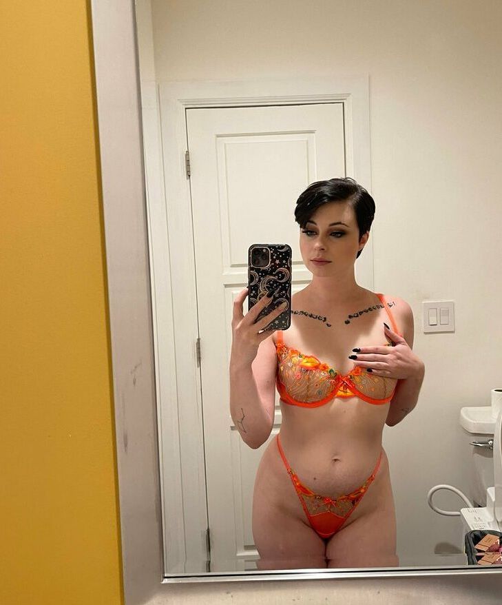 Harlihero nude