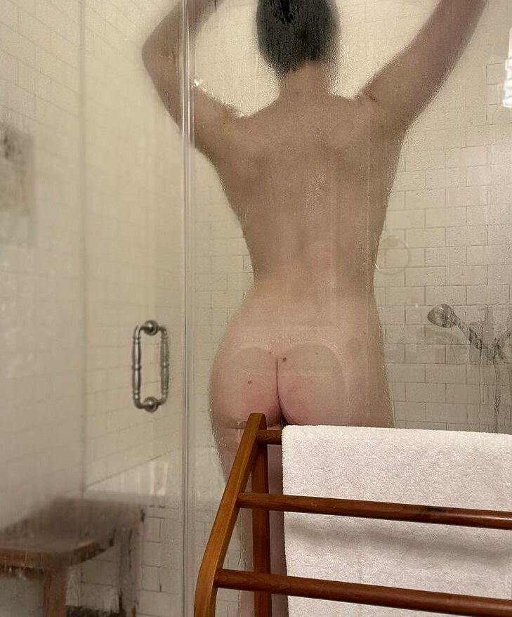 Harlihero nude