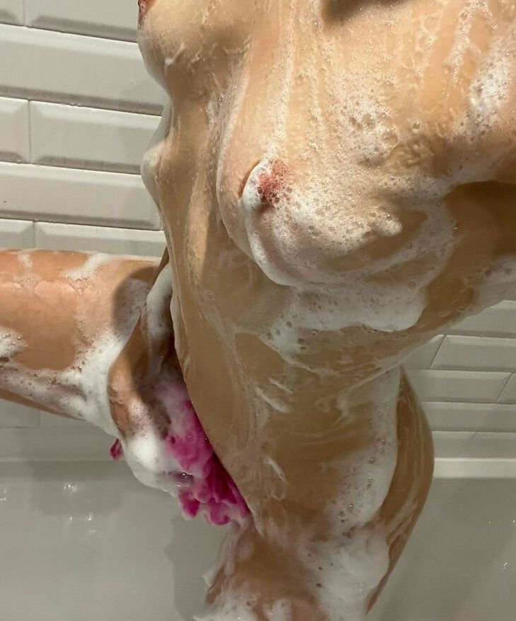 Serenity Cox nude