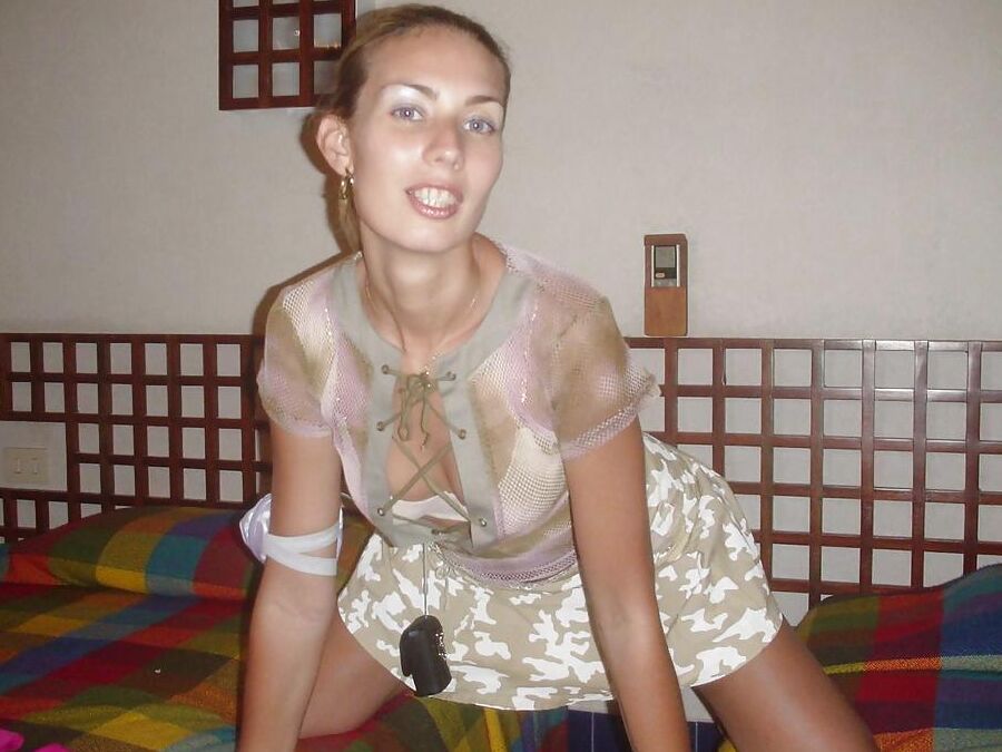 HORNY & SEXY AMATEUR