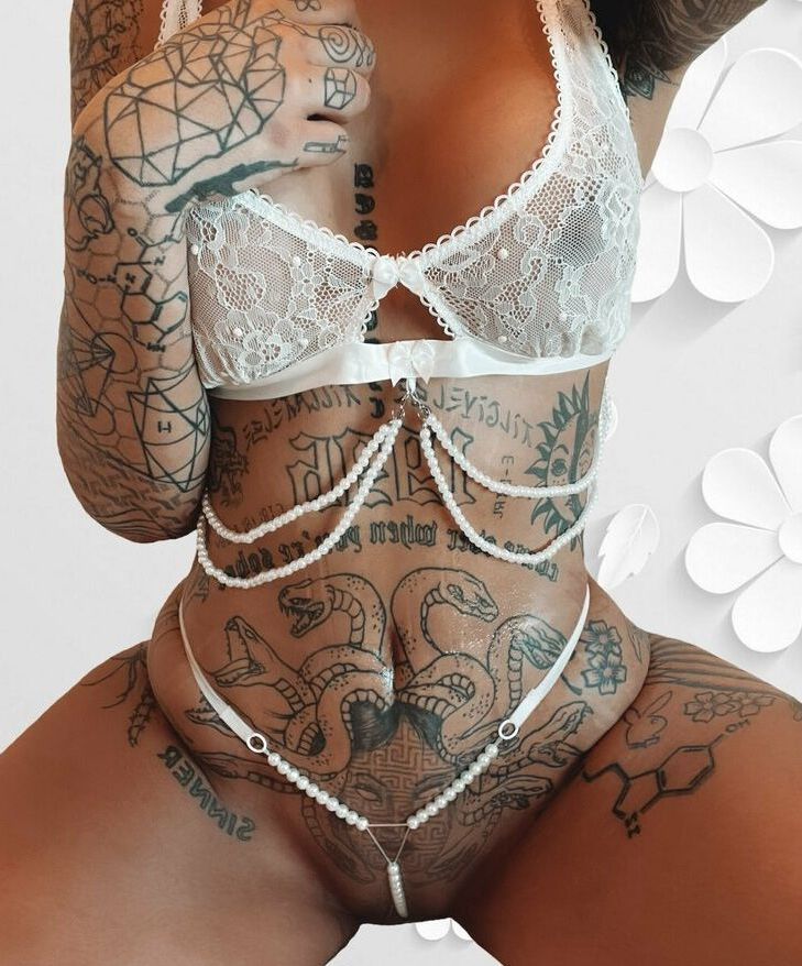 Adultekra nude