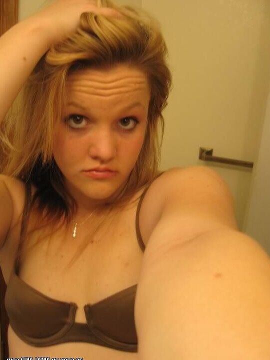 Compilation of a blonde babe stripping while camwhoring