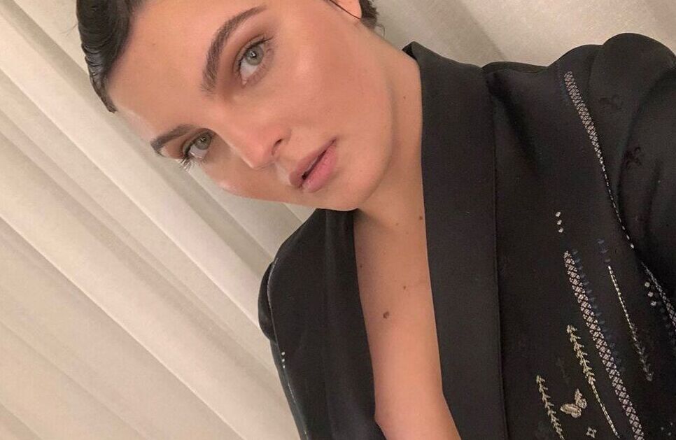 Camren Bicondova nude