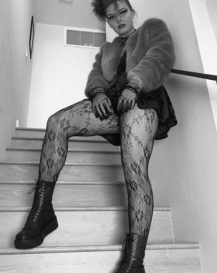 Camren Bicondova nude