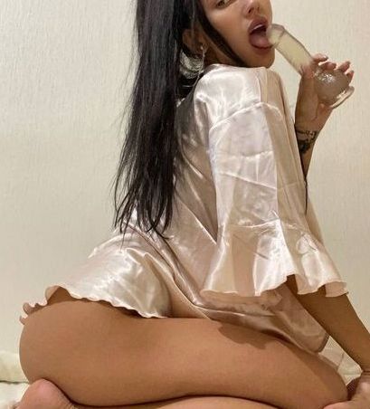 HotMommy nude