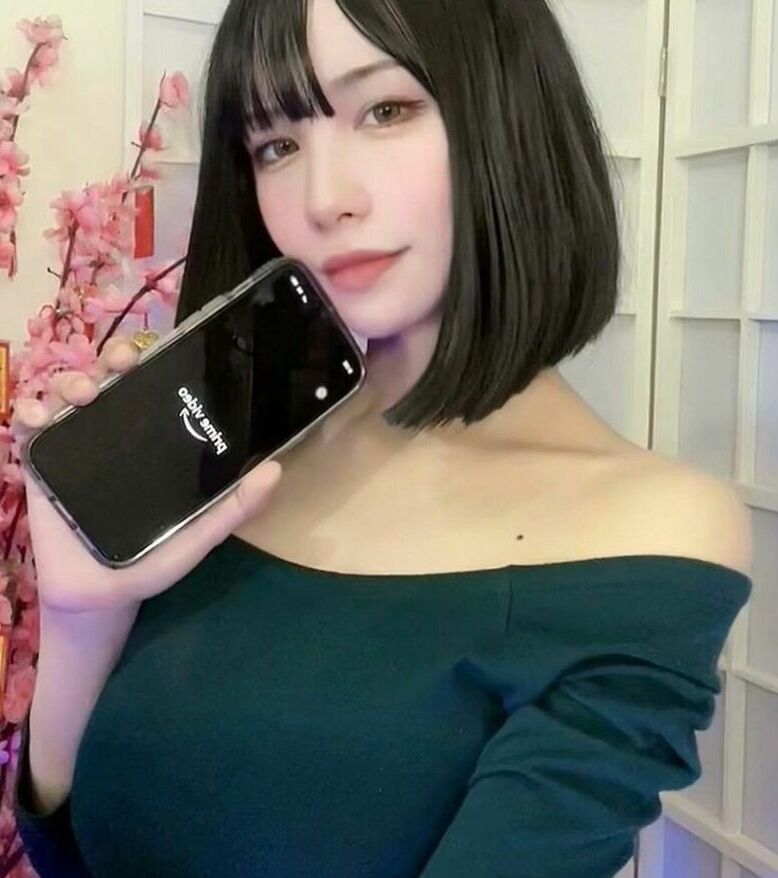 Lolaaasaur nude